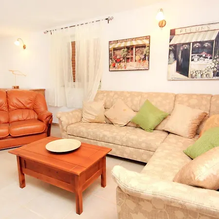 Luxury With A Swimming Pool Manjadvorci, Marcana - 7731 Вилла