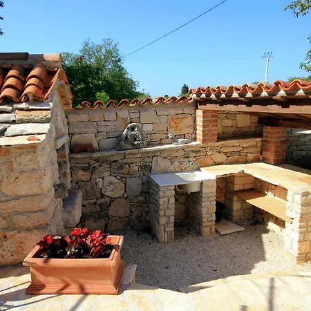 Vila Luxury With A Swimming Pool Manjadvorci, Marcana - 7731